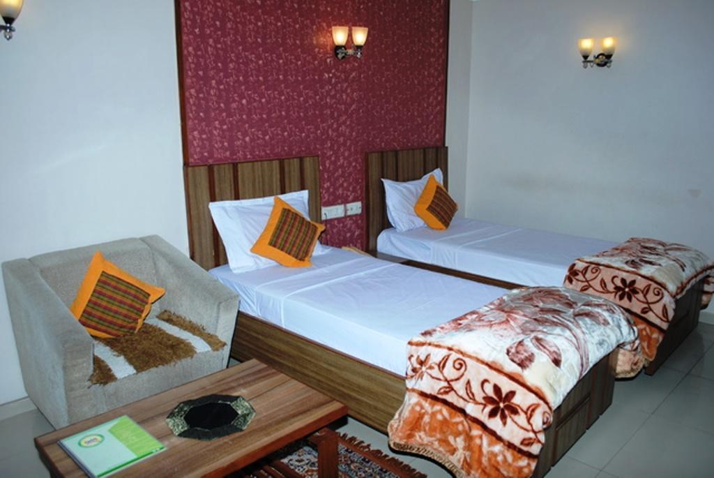 Hotel Eden Ahmedabad Room photo